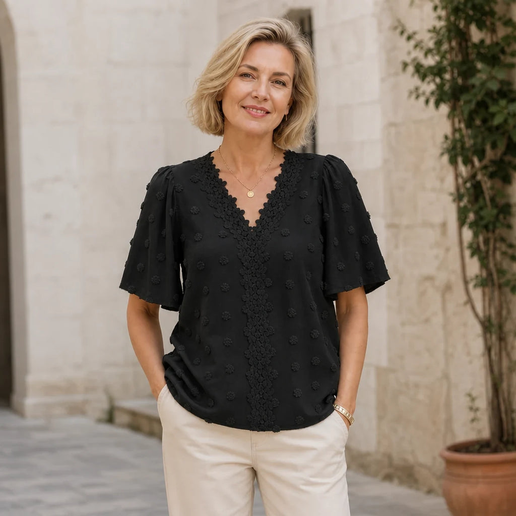 【Akciós ár】Elegáns francia stílusú rövid ujjú blúz V-nyakkal, jacquard mintával és csipkedíszítéssel